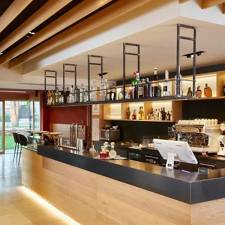 Hotel Nodo 4*