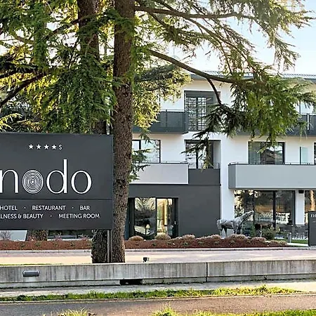 酒店 Nodo 4*